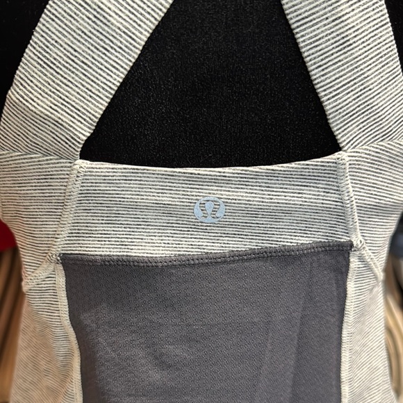 Lululemon Push Your Limits Tank in heathered fossil gray - Picture 5 of 11